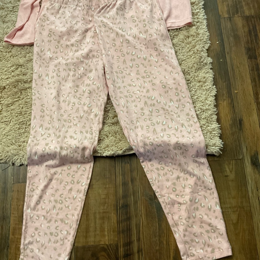 1-2026A HUE Pink NWT  Women's Pajama Set